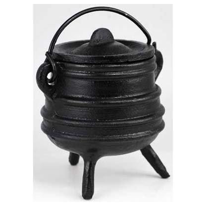 Ribbed cast iron cauldron 3" - Skull & Barrel Co.